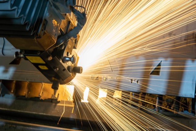 Manufacturing machine